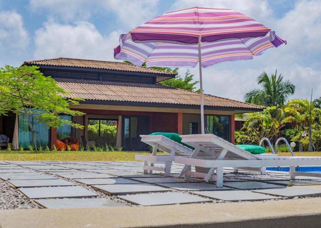 Villa meublé avec piscine en location à Assinie
