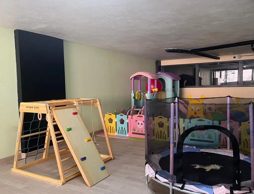 Très belle appartement meublé à louer à Marcory Zone 4