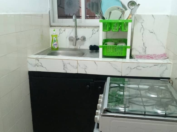 Cuisine équipée dans Appartement de vacance Koumassi