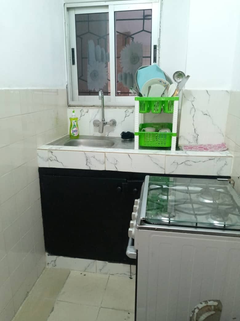 Cuisine équipée dans Appartement de vacance Koumassi